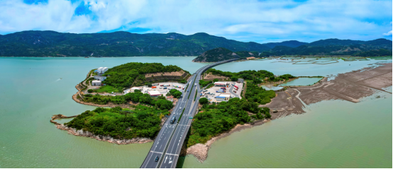 中国服务区&mdash;&mdash;高速路衍经济篇：福建高速交330