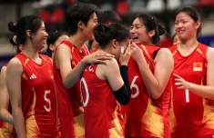 U17女排世锦赛：中国队险胜晋级四强