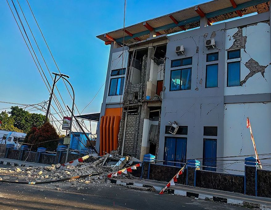 印尼7.7级地震死亡人数升至68人