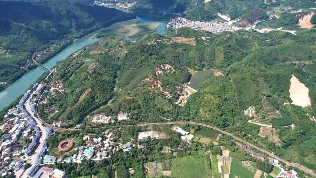 福建华安：以诗意风景路铺就乡村振兴幸福通途