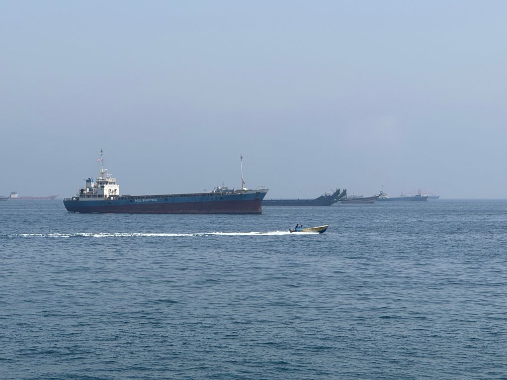 沙特原油出口恢复霍尔木兹海峡内装船