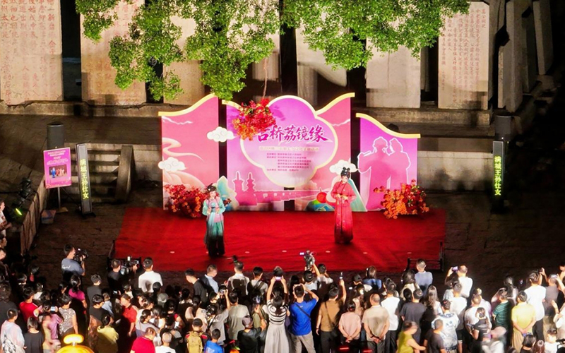 沉浸式实景梨园演出《陈三五娘》同步上演。