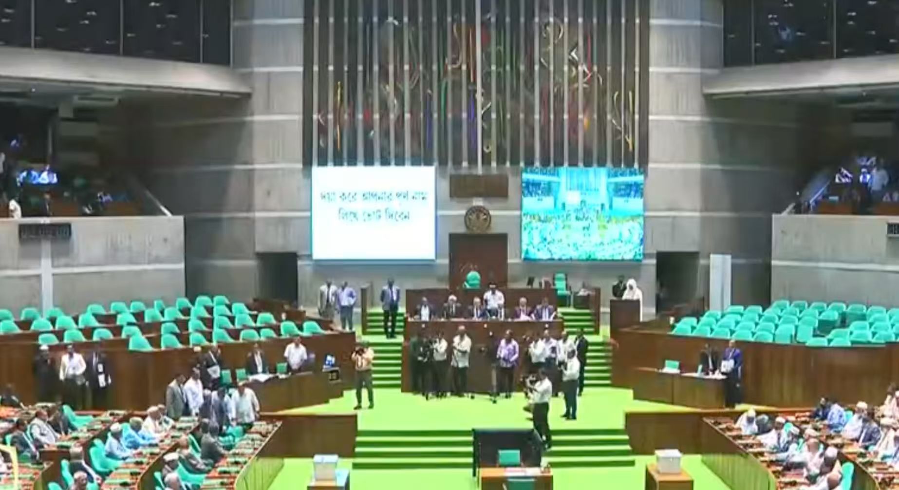 孟加拉国议会开始新一届总统选举投票