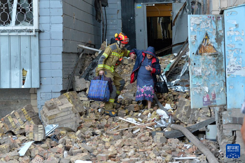 乌克兰首都遭空袭死亡人数升至15人