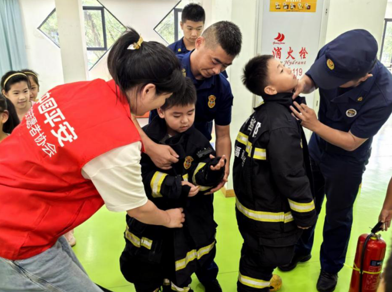 多元赋能伴童行  共绘社区同心圆——平安产险“夏日邻里互助计划”走进龙岩漳平，开启“安心社区”新篇章