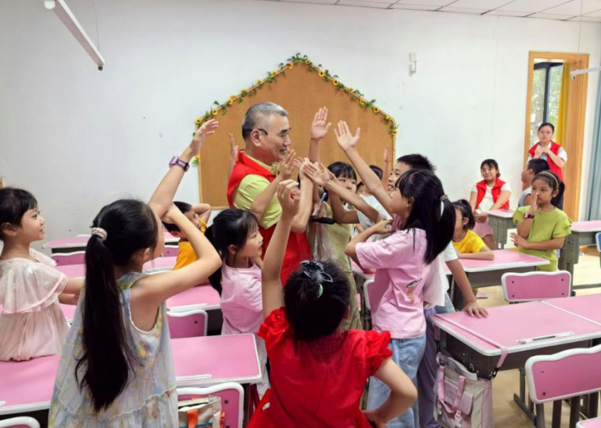 多元赋能伴童行  共绘社区同心圆——平安产险“夏日邻里互助计划”走进龙岩漳平，开启“安心社区”新篇章