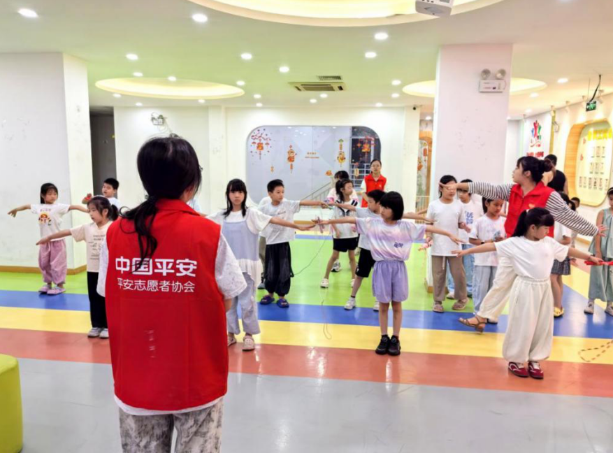多元赋能伴童行  共绘社区同心圆——平安产险“夏日邻里互助计划”走进龙岩漳平，开启“安心社区”新篇章