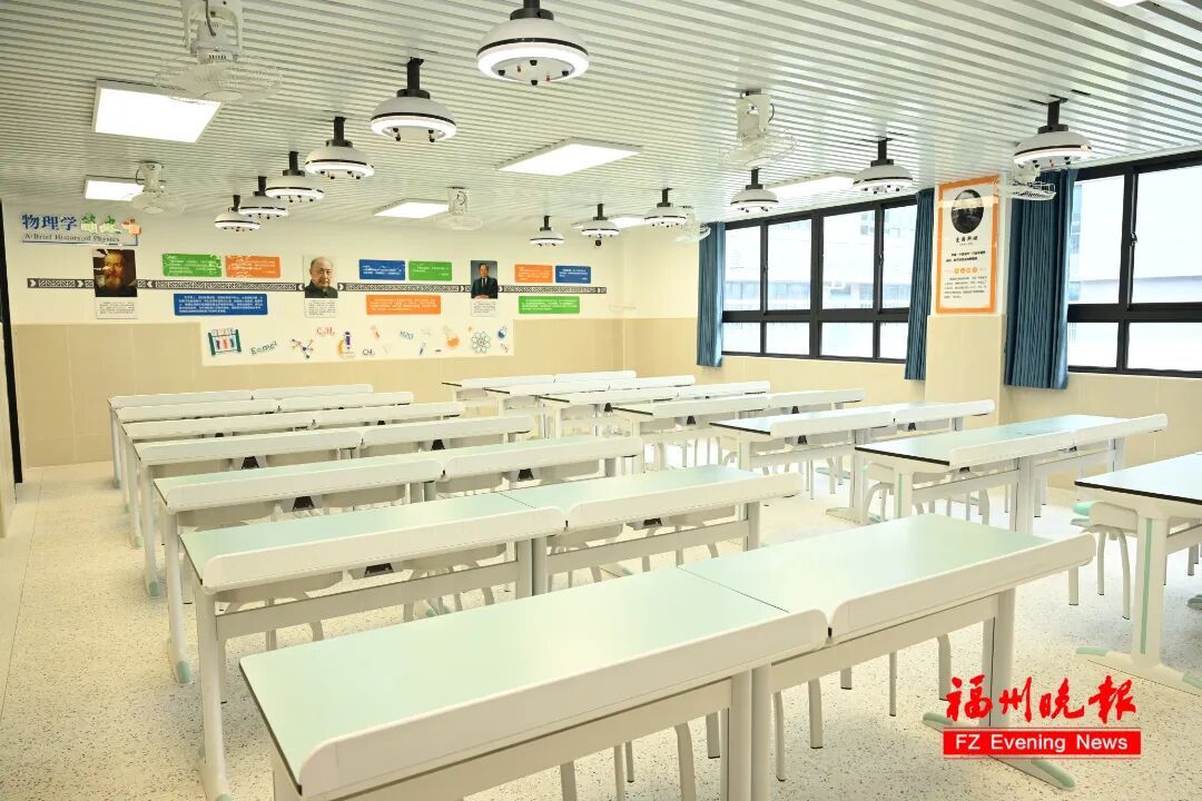 福州第十八中学高中部(五里亭校区)举行揭牌仪式