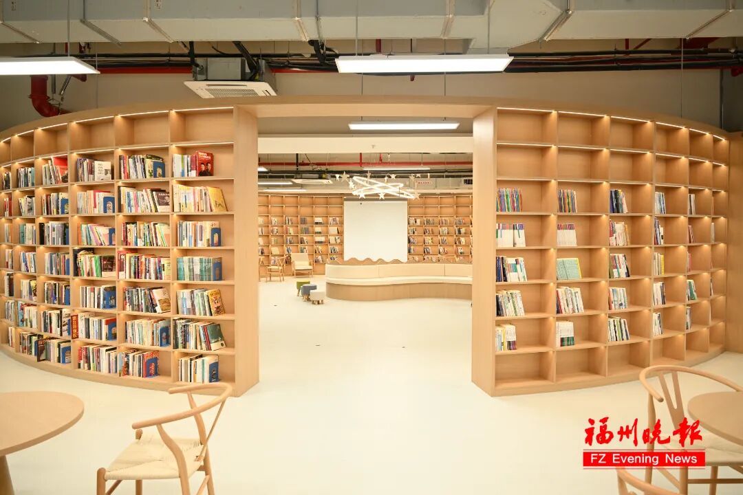 福州第十八中学高中部(五里亭校区)举行揭牌仪式