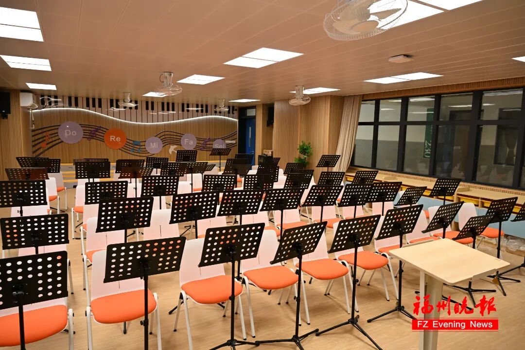 福州第十八中学高中部(五里亭校区)举行揭牌仪式