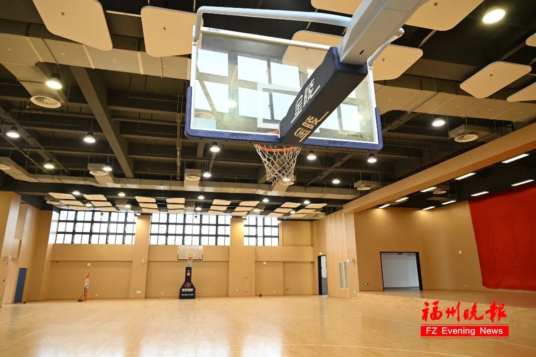 福州第十八中学高中部(五里亭校区)举行揭牌仪式