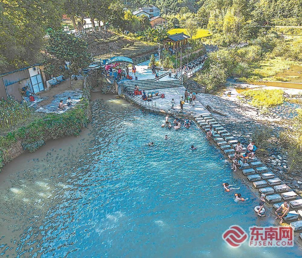 政和县:一溪碧水送清凉