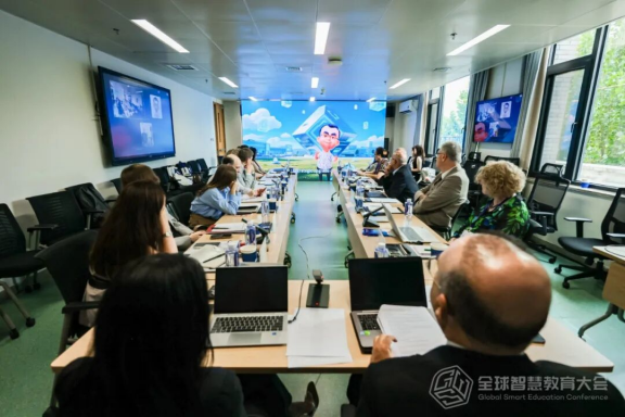 （20260821）网龙携多项教育成果亮相2026全球智慧教育大会，以AI赋能全球教育发展1097