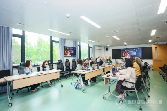 （20260821）网龙携多项教育成果亮相2026全球智慧教育大会，以AI赋能全球教育发展1099