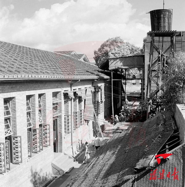 ▲20世纪50年代初，福建日报工厂。福建日报社藏