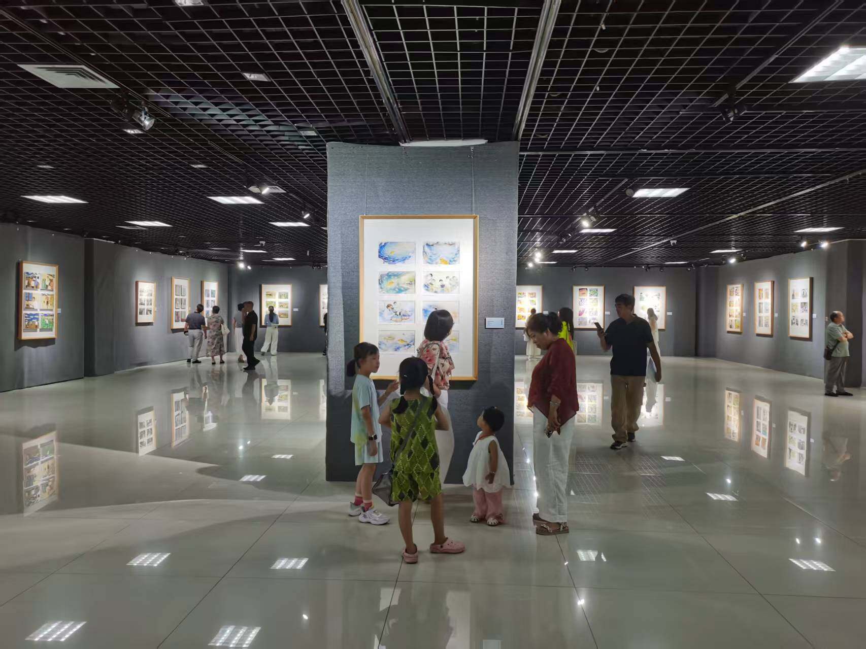 从连环画看“美术里的援宁故事”——闽宁连环画作品联展在宁夏银川举行
