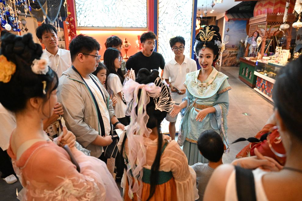 从“看剧”到“入戏”，西安解锁文旅“长红”密码