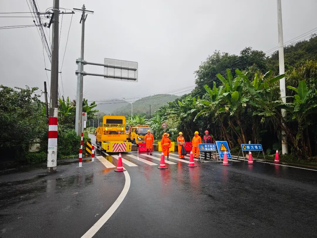 “沙德尔”再登陆，公路人风雨无阻护路畅！