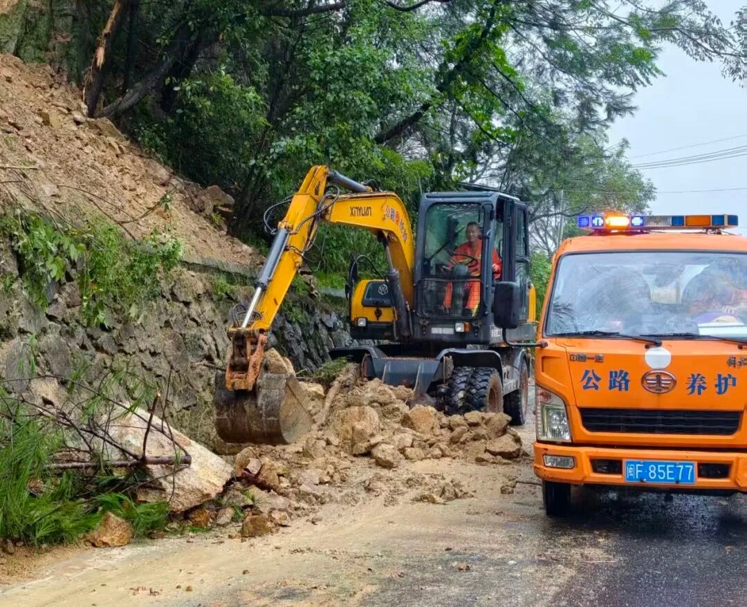 “沙德尔”再登陆，公路人风雨无阻护路畅！