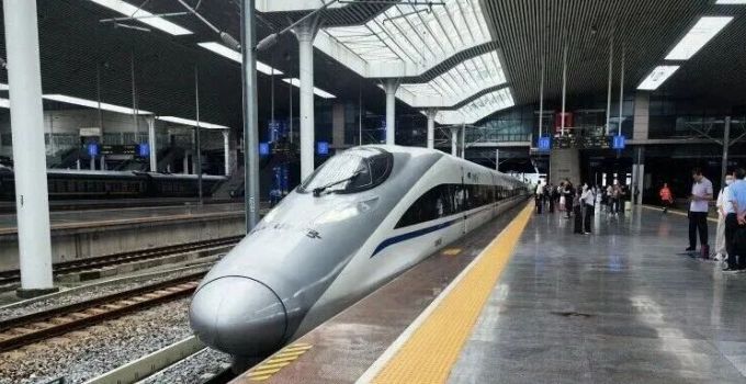 最新通知！受台风影响 今日福建部分列车停运