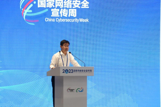 中华联合财产保险股份有限公司副总裁聂尚君 海峡网 王挺 摄