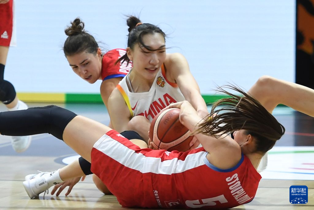 女篮世界杯小组赛：中国队战胜捷克队