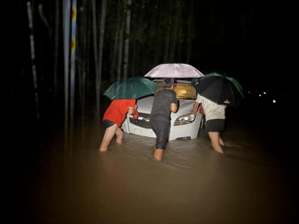 风雨兼程只为“安”——台风“沙德尔”回旋镖里，福建平安产险人写下的守护故事