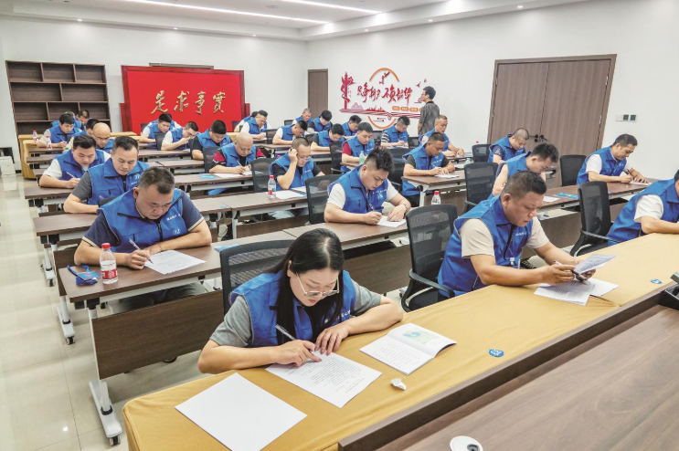 漳州市第二届网约车驾驶员技能竞赛收官