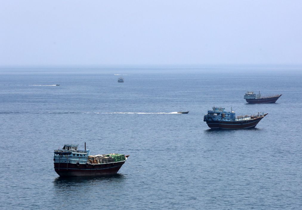 公开数据：霍尔木兹海峡单日通行量降至个位数