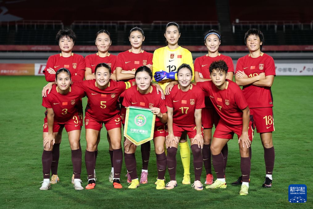足球——女子小组赛：中国队战胜中国香港队