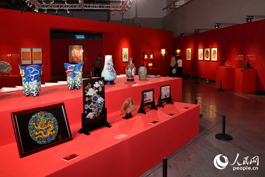 “国风臻品”展区现场。人民网记者 陈博 摄