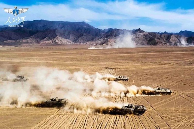 致敬中国空降兵！一组大片感受76年热血征途！