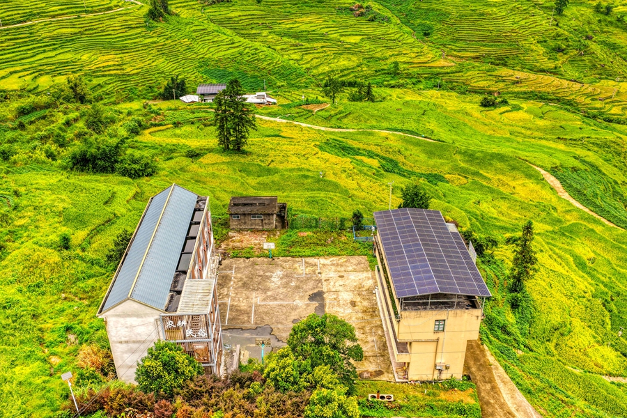 当地组建农民模特队，提供农耕文化体验服务。
