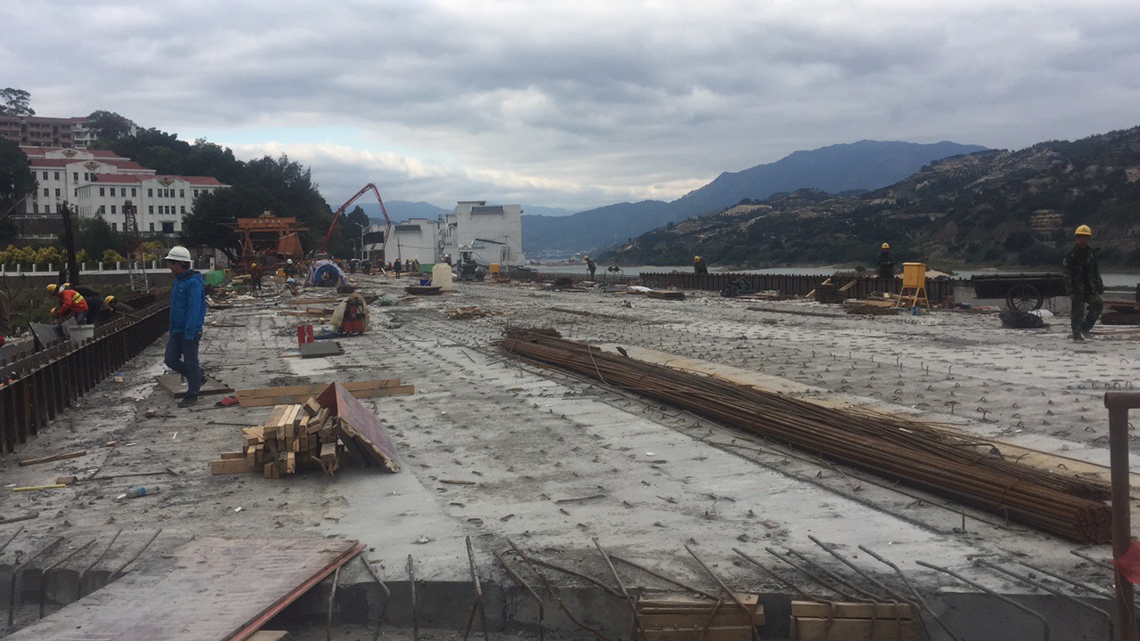 3. 重建攻坚施工&mdash;&mdash;桥面系施工