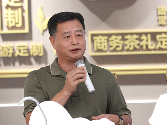 △三级研究馆员，《云霄黄观音》作者，闽南师范大学闽台文化研究院、历史地理学院客座教授汤毓贤（&ldquo;说茶&rdquo;摄）