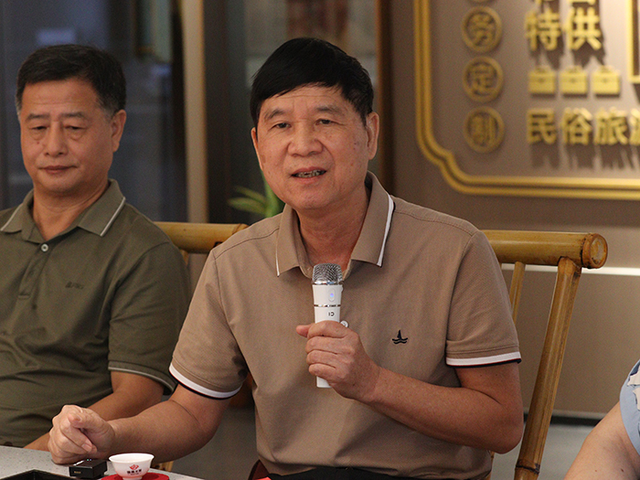 △福建省乌龙茶制作技艺非遗传承人、国家一级评茶技师方德音（&ldquo;说茶&rdquo;摄）