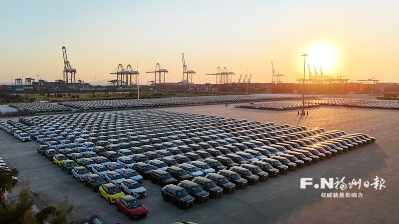 福州港江阴港区今年已出口整车6.8万辆 同比增长28倍