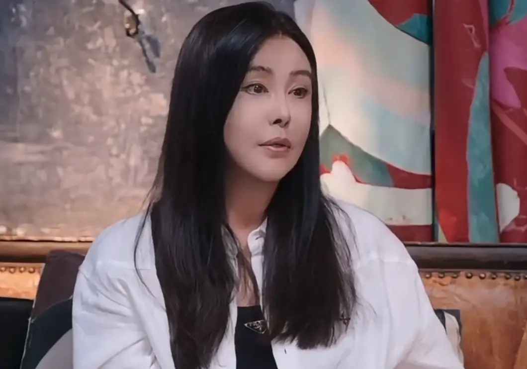 王祖贤自曝与齐秦分手后没谈过恋爱：我觉得还完了债 