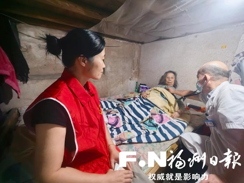 &ldquo;马善救助&rdquo;暖民心 党员上门解民忧 马尾区民政局将救助兜底服务送进困难群众家中
