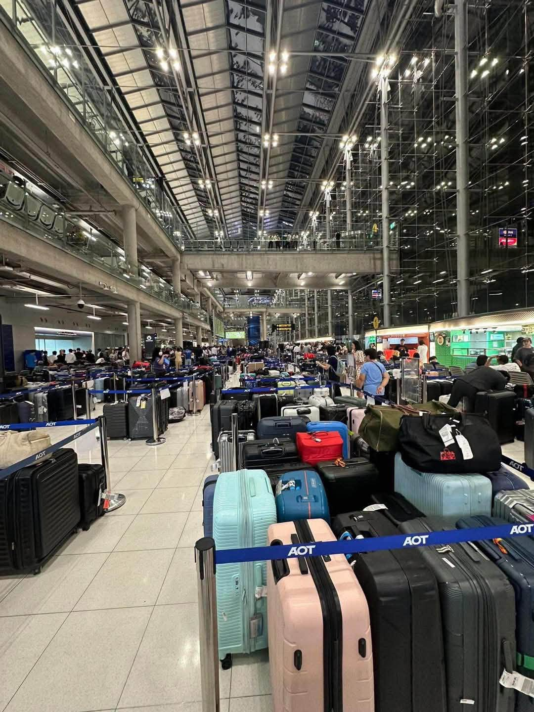 受降雨影响 数千件行李滞留泰国素万那普国际机场