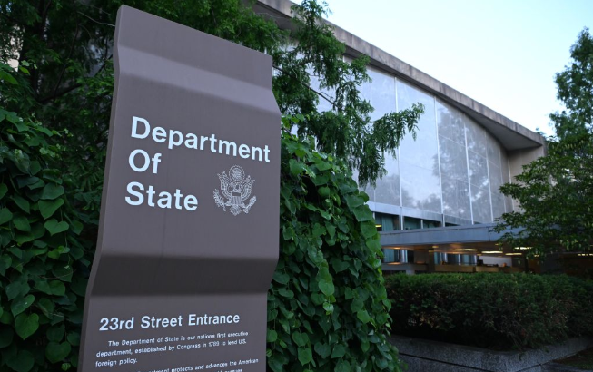 美国对多名拉美高官实施签证限制
