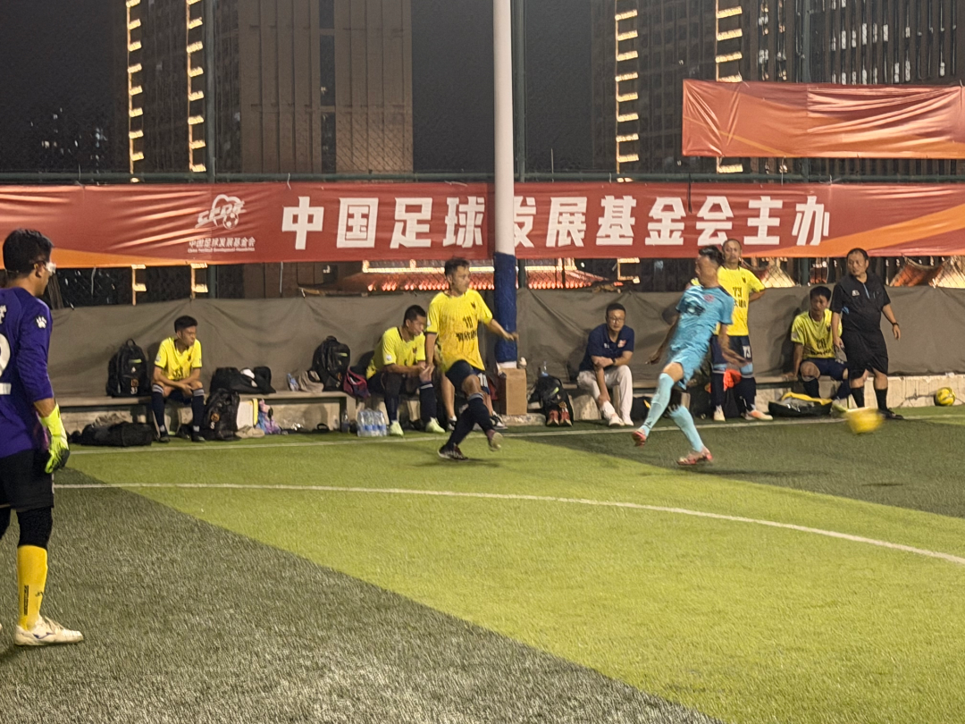 上场，就“县”在丨这里有一群想踢到80岁的人