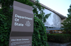 美国对多名拉美高官实施签证限制