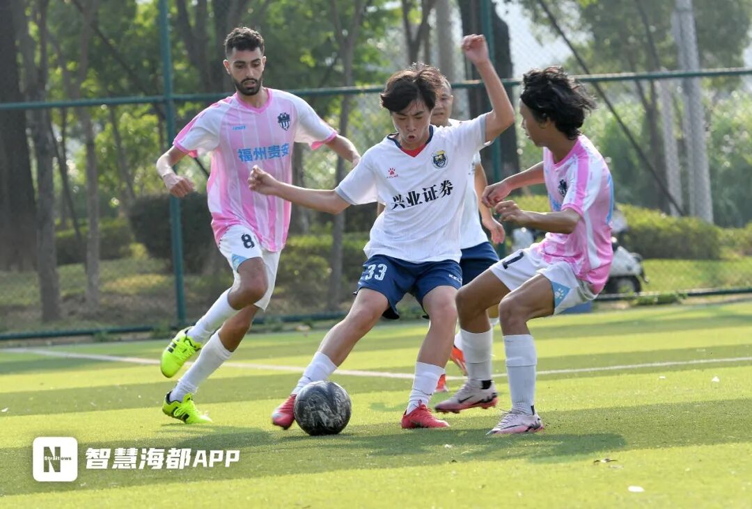 摩洛哥小伙、新疆研究生、53岁老将都来了！假期首日，连江“县超”太燃了！