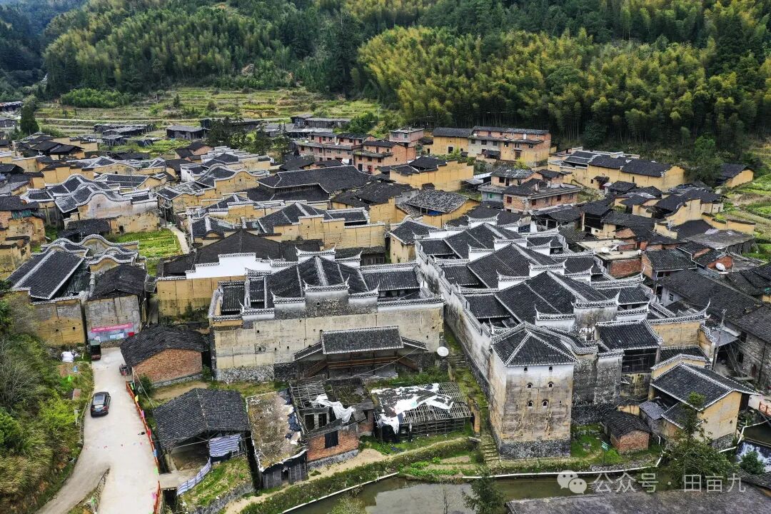四栋厝鸟瞰图 &nbsp; &nbsp;余新星摄