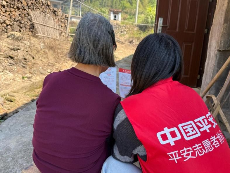 平安产险福建分公司:秋收助农 守护丰收好年景