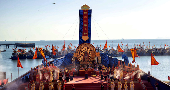 万人同巡湄洲岛 海祭妈祖祈福大典举行