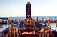 万人同巡湄洲岛 海祭妈祖祈福大典举行