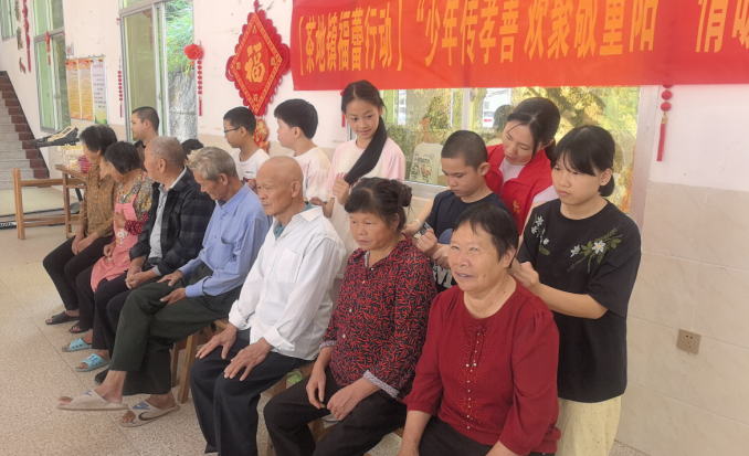平安产险龙岩中心支公司:重阳节里的一场