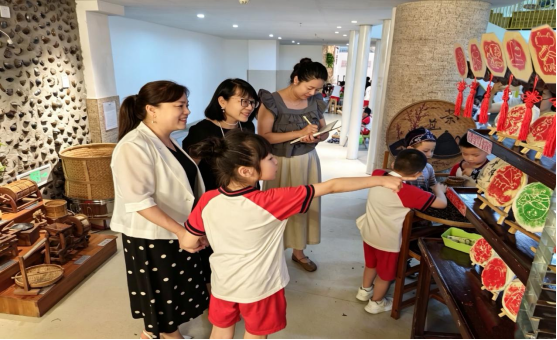 名师领航促提升,建本润心启未来-福建幼儿师范高等专科学校专家与泉州名园长联合莅临指导幼儿园课题研讨活动829
